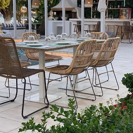 Alidian Bay Leros 公寓式酒店 4*