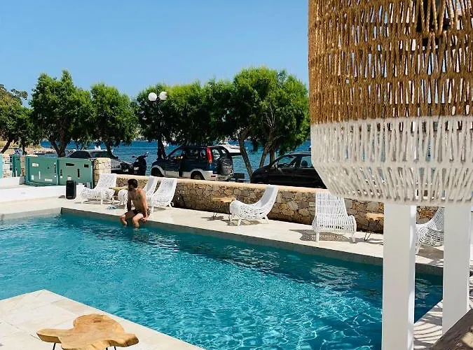 Alidian Bay Leros アパートホテル アリンダ