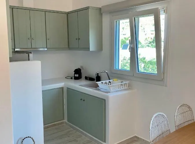 Alidian Bay Leros 公寓式酒店 4*
